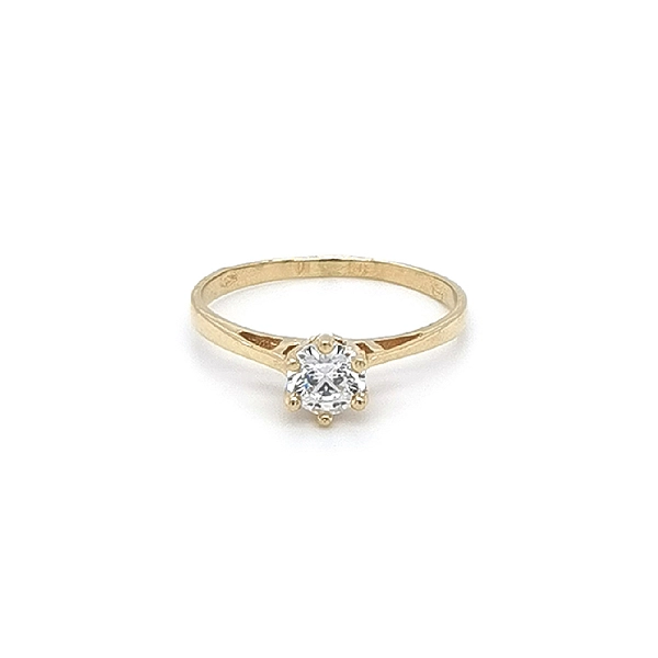 Nhẫn đính hôn bằng vàng với đá zircon