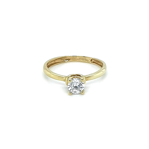 Nhẫn đính hôn bằng vàng với đá zircon