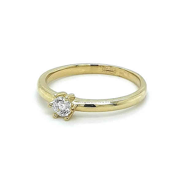 Nhẫn đính hôn bằng vàng với đá zircon