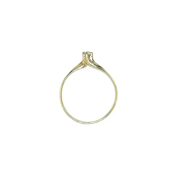 Nhẫn đính hôn bằng vàng với đá zircon