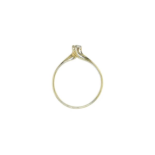 Nhẫn đính hôn bằng vàng với đá zircon