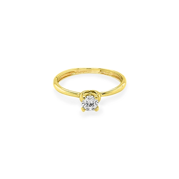 Nhẫn đính hôn bằng vàng với đá zircon
