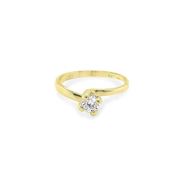 Nhẫn đính hôn bằng vàng với đá zircon