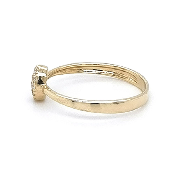 Nhẫn vàng đính đá zircon