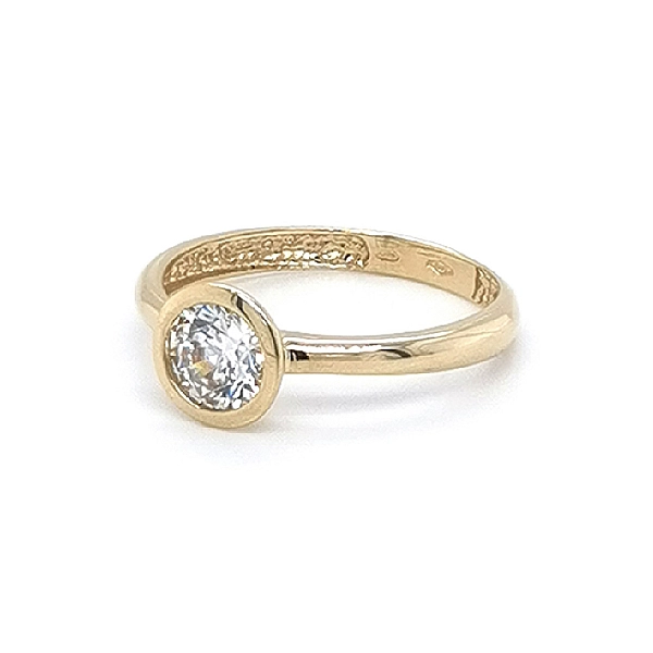 Nhẫn đính hôn bằng vàng với đá zircon
