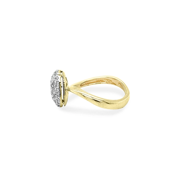 Nhẫn vàng đính đá zircon