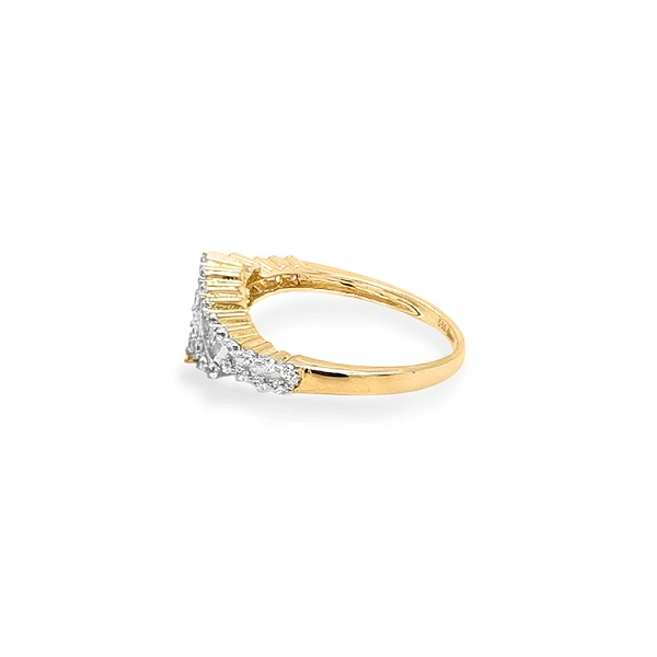 Nhẫn vàng đính đá zircon