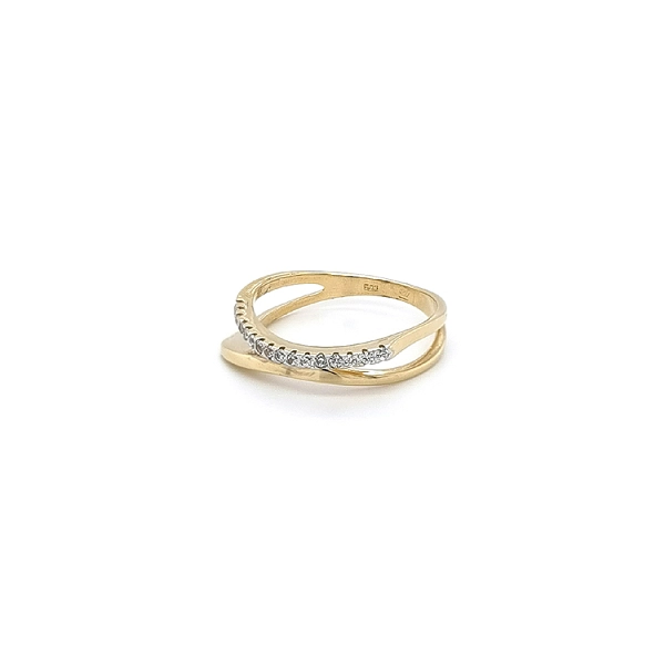Nhẫn vàng đính đá zircon