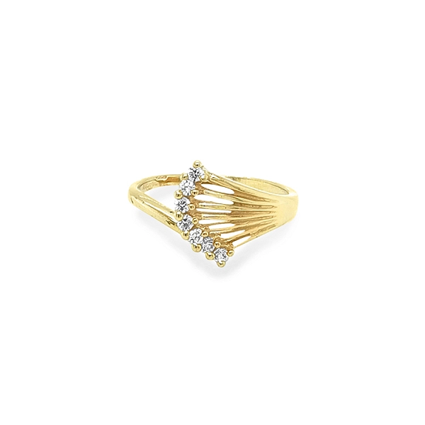 Nhẫn vàng đính đá zircon