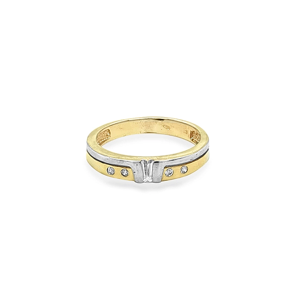 Nhẫn vàng đính đá zircon làm từ vàng kết hợp