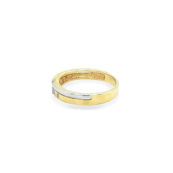 Nhẫn vàng đính đá zircon làm từ vàng kết hợp