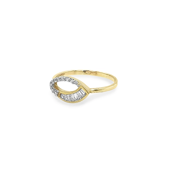 Nhẫn vàng đính đá zircon
