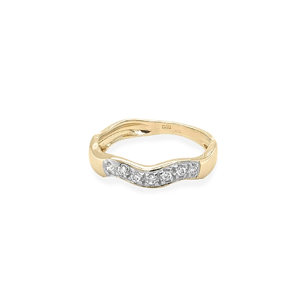 Nhẫn vàng đính đá zircon