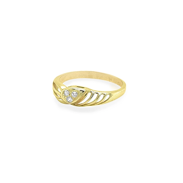 Nhẫn vàng đính đá zircon