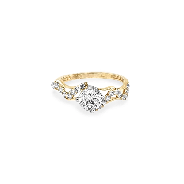 Nhẫn đính hôn bằng vàng với đá zircon