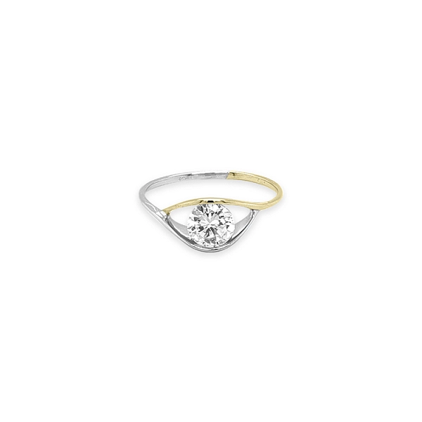Nhẫn vàng đính đá cubic zirconia