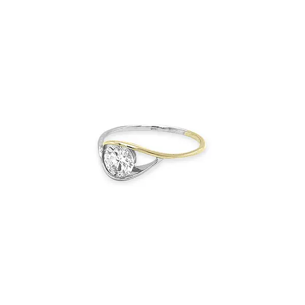 Nhẫn vàng đính đá cubic zirconia