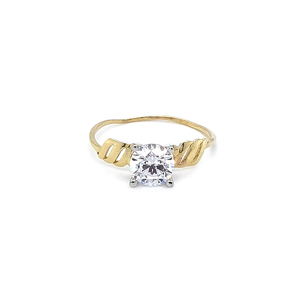 Nhẫn đính hôn bằng vàng với đá zircon