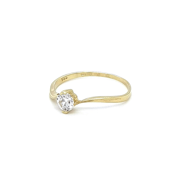 Nhẫn đính hôn bằng vàng với đá zircon