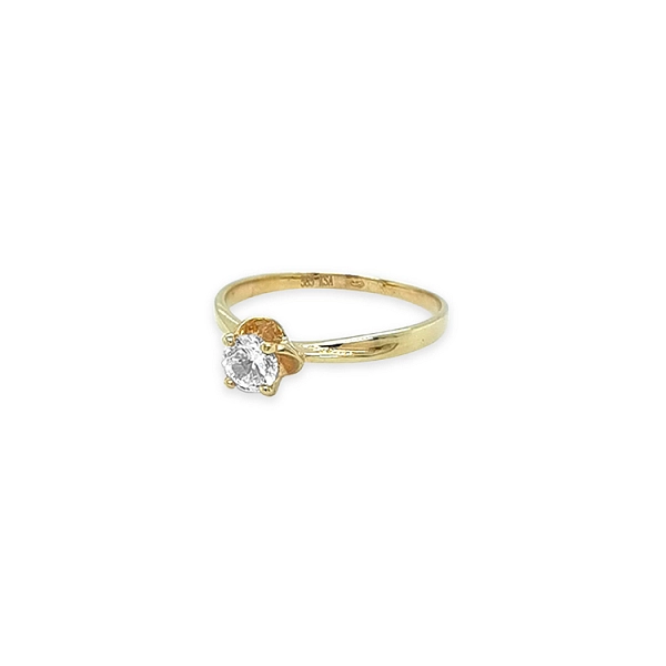 Nhẫn đính hôn bằng vàng có đá cubic zirconia
