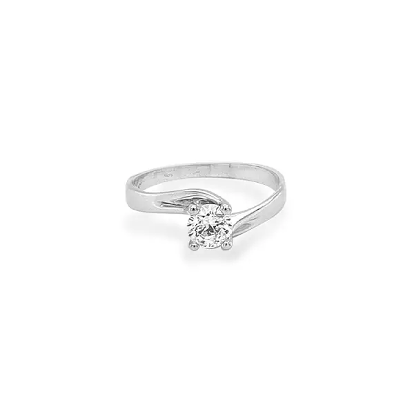 Nhẫn đính hôn bằng vàng với đá zircon