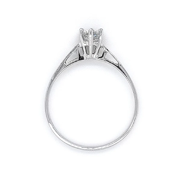 Nhẫn đính hôn bằng vàng trắng và zircon