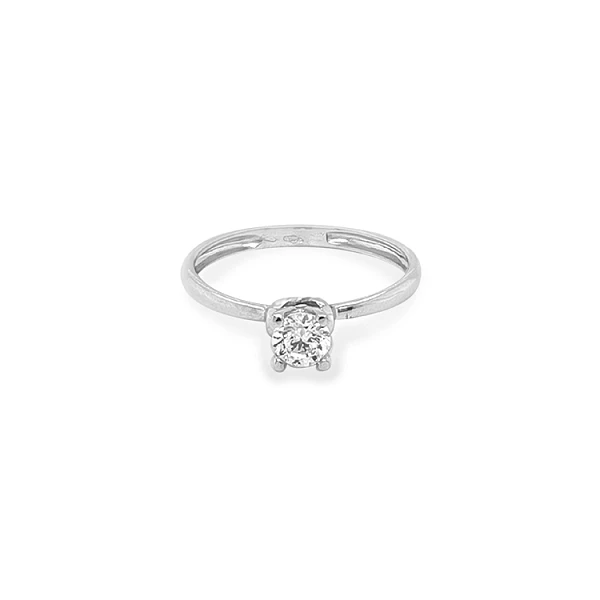 Nhẫn đính hôn bằng vàng với đá zircon
