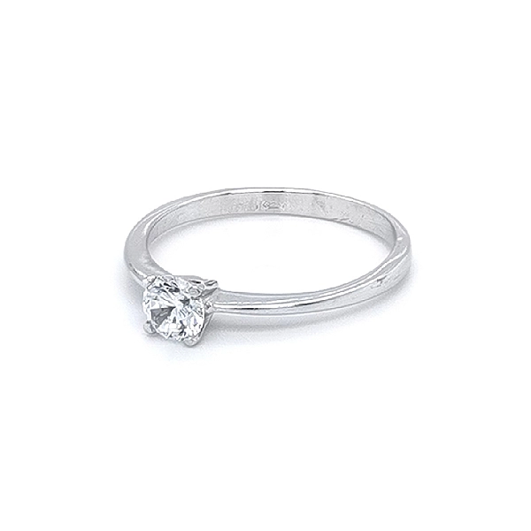 Nhẫn đính hôn bằng vàng trắng và zircon