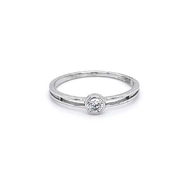 Nhẫn đính hôn bằng vàng trắng và zircon