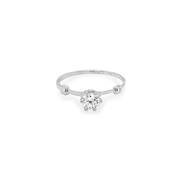 Nhẫn đính hôn bằng vàng với đá zircon