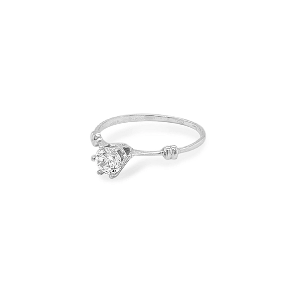 Nhẫn đính hôn bằng vàng với đá zircon