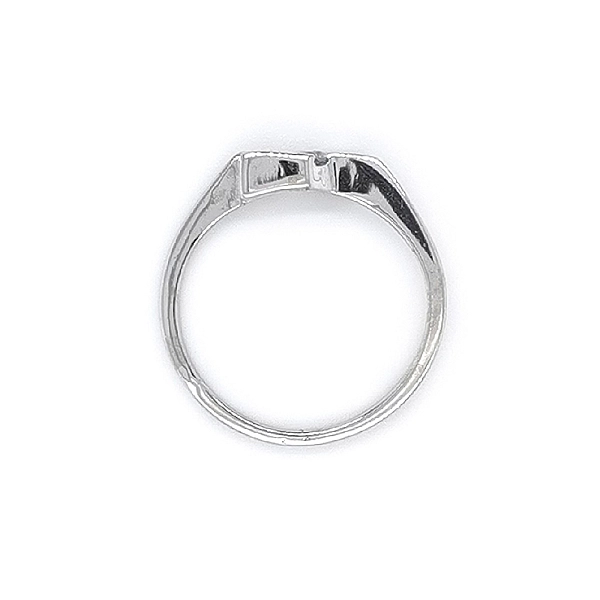 Nhẫn vàng trắng đính đá zircon trắng