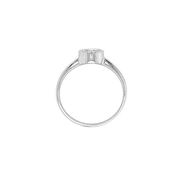 Nhẫn đính hôn bằng vàng với đá zircon