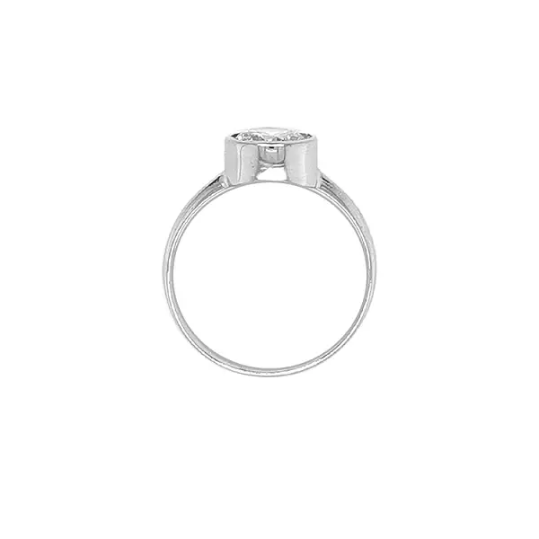 Nhẫn đính hôn bằng vàng với đá zircon