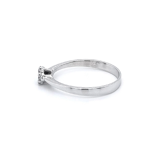 Nhẫn vàng trắng đính đá zircon trắng