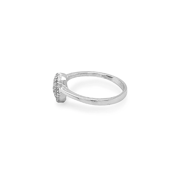 Nhẫn vàng đính đá zircon