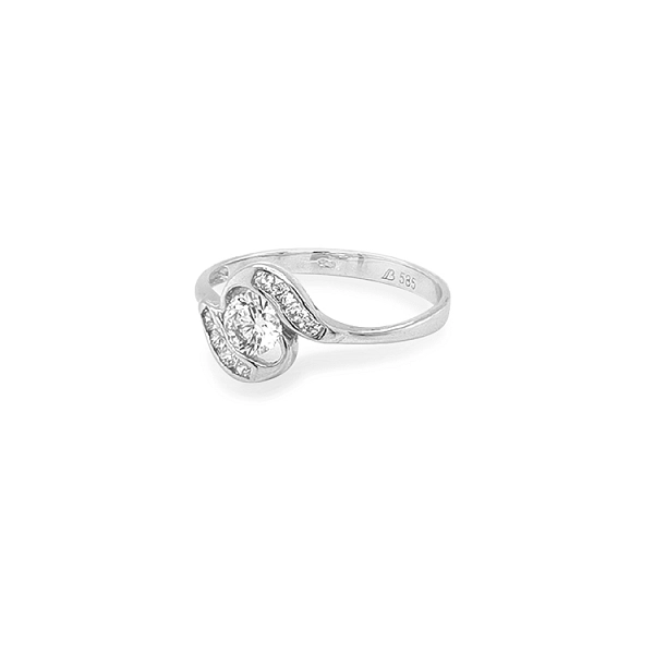 Nhẫn vàng đính đá zircon