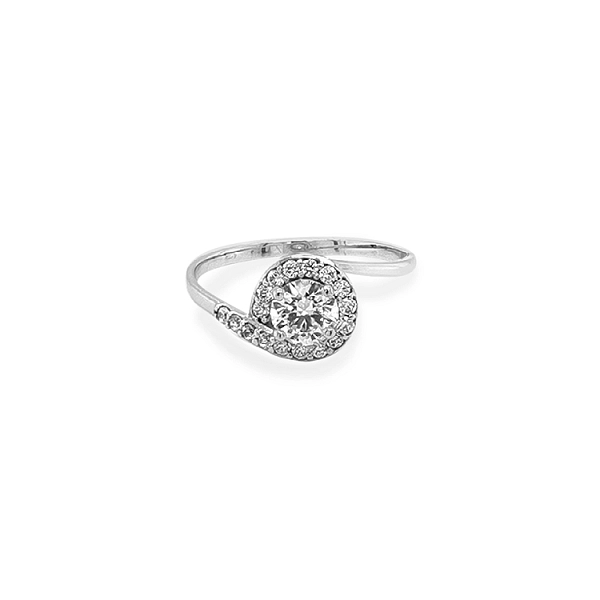 Nhẫn vàng đính đá zircon