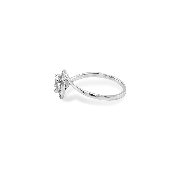 Nhẫn vàng đính đá zircon