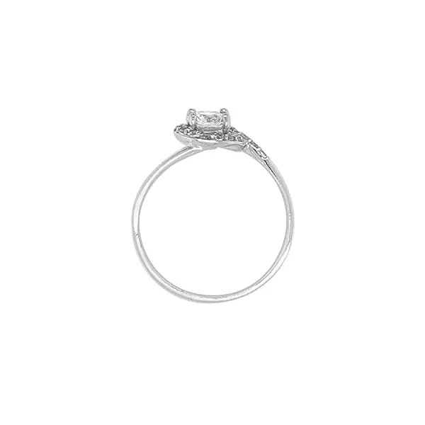 Nhẫn vàng đính đá zircon