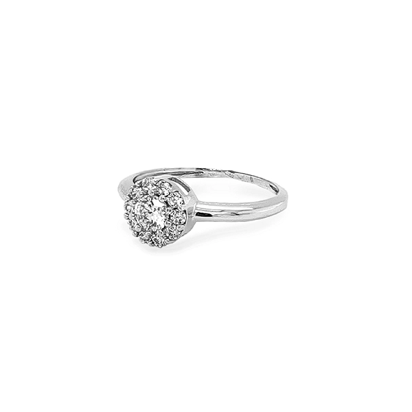 Nhẫn đính hôn bằng vàng với đá zircon