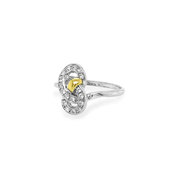 Nhẫn vàng đính đá zircon