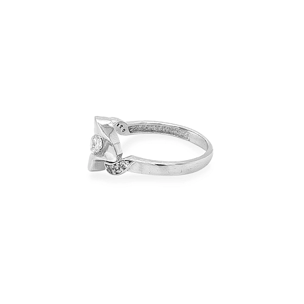 Nhẫn vàng đính đá zircon