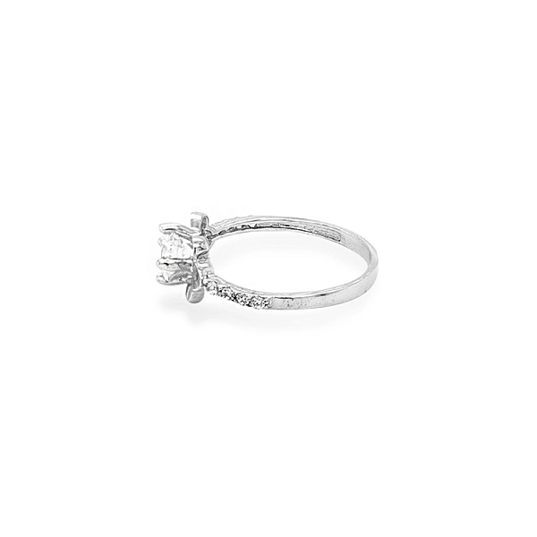 Nhẫn vàng đính đá zircon