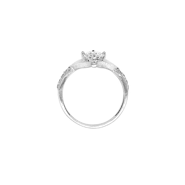 Nhẫn đính hôn bằng vàng với đá zircon