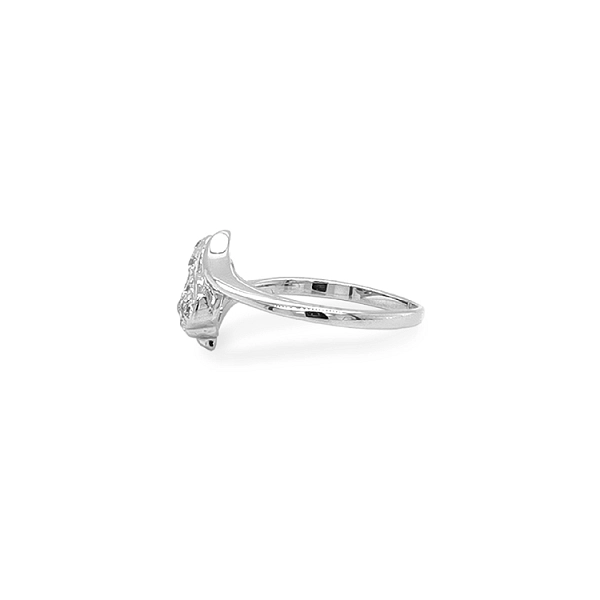 Nhẫn vàng hình trái tim đính đá zircon