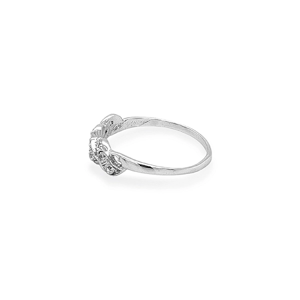 Nhẫn vàng đính đá zircon