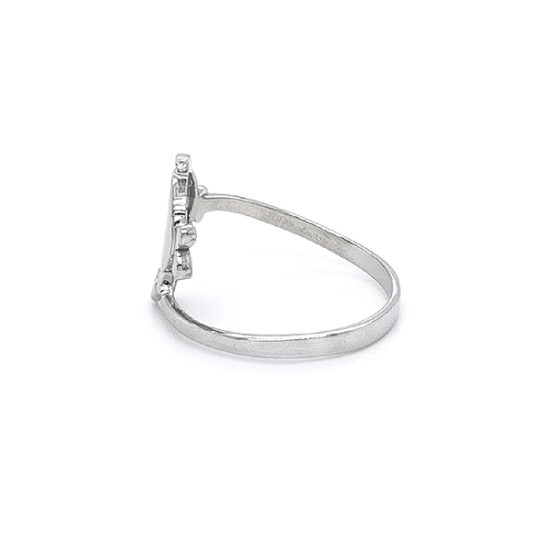 Cá vòng với đá zircon trắng vàng