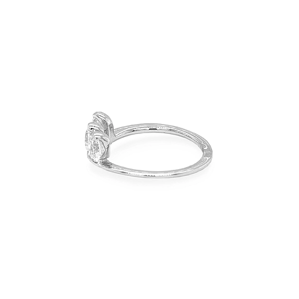 Nhẫn vàng đính đá zircon