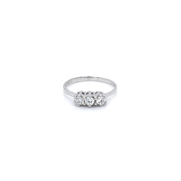 Nhẫn vàng trắng đính đá zircon trắng
